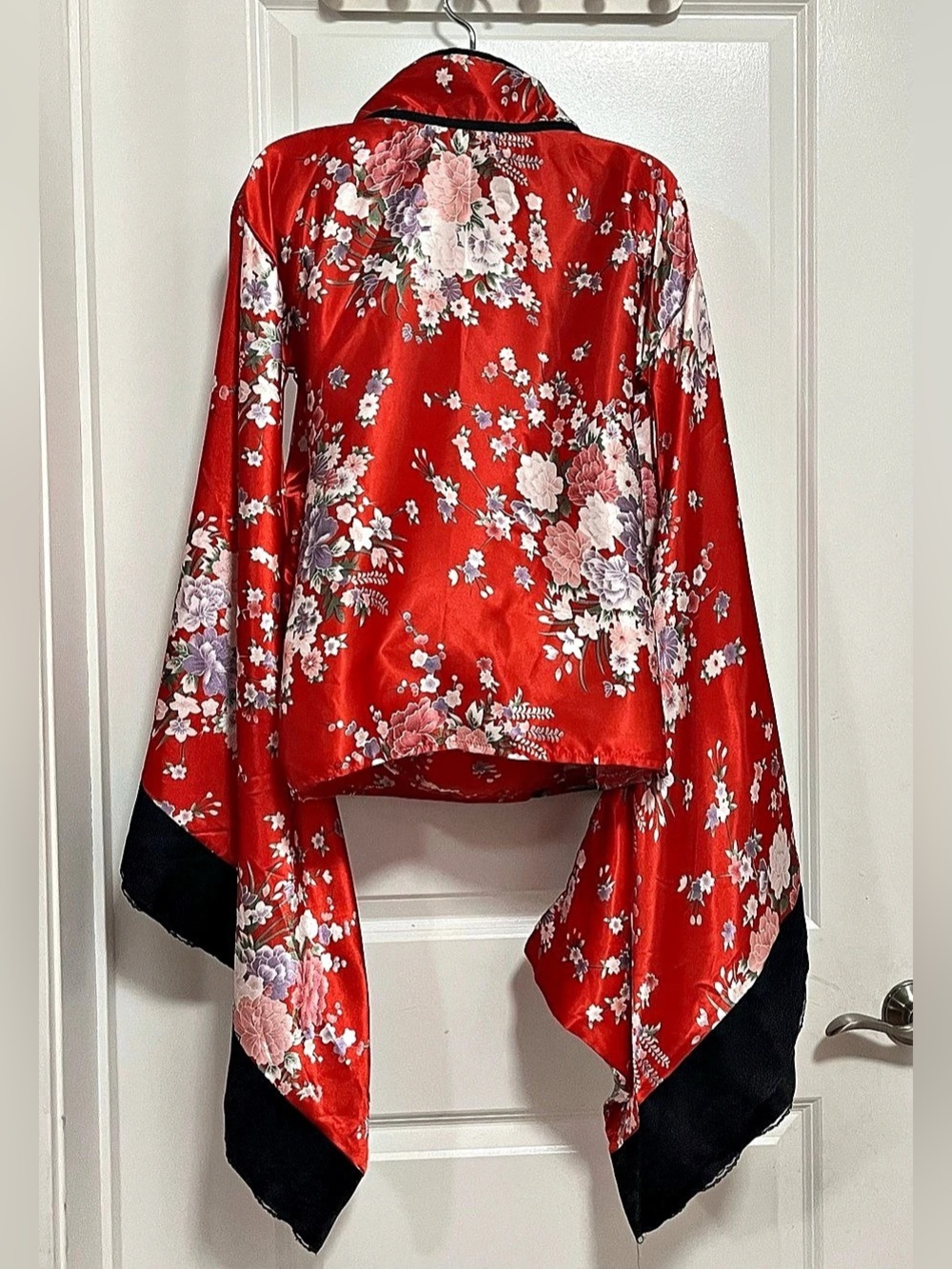 Red Floral Satin Kimono Top & Black Bow Set Wrap Blouse Cosplay Festival L - Picture 2 of 12